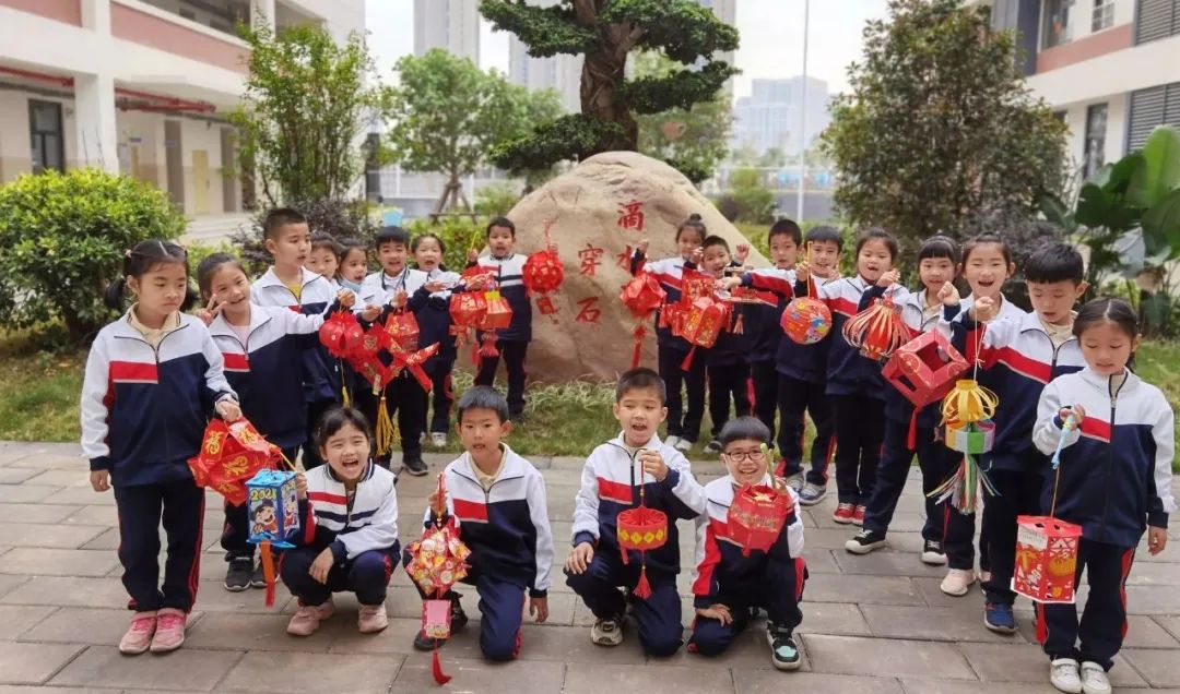 我们的校园3年级1班,我们的校园三年级下册