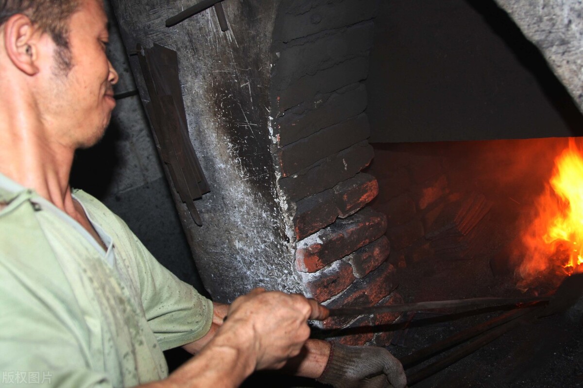 以前农村最吃香的行业,一修二补三打铁