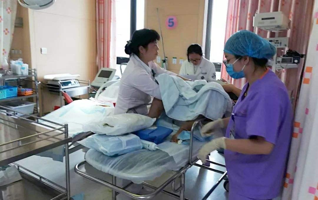 产房分娩内检,产房最让医生头疼的4种产妇