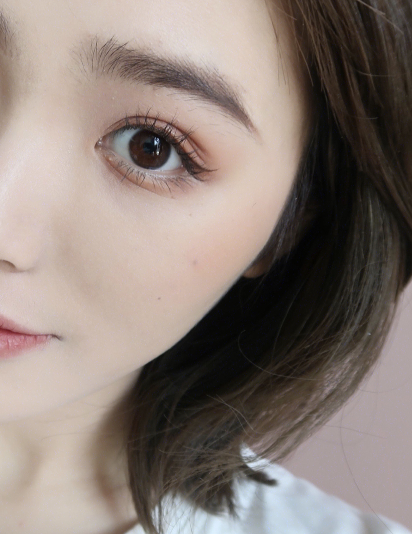 水润型粉底液混油皮,中三白适合什么粉底液雅诗兰黛