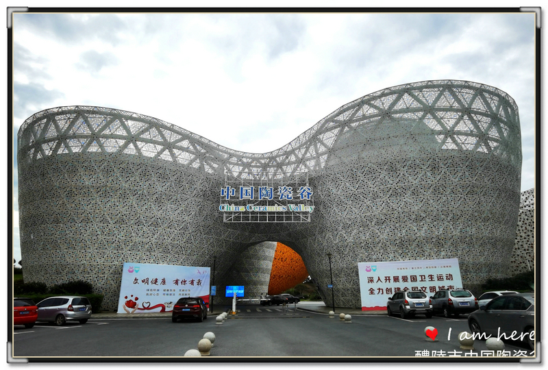 这里美酒飘香！这里人文荟萃！这里五彩璀璨