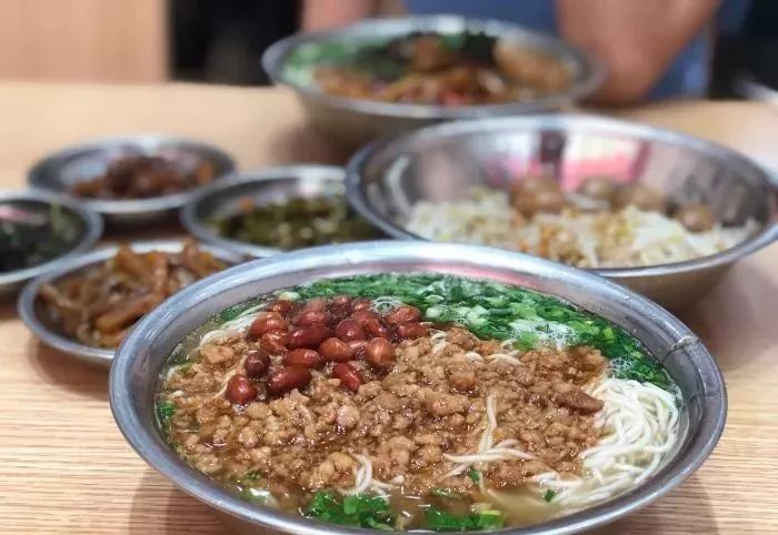 南宁市藏在巷子里的大排档,南宁隐藏在小巷的川菜