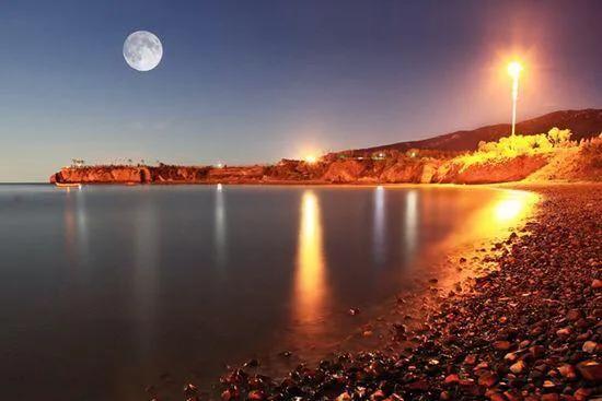 不去海边去哪旅游,不去海边的旅游景点