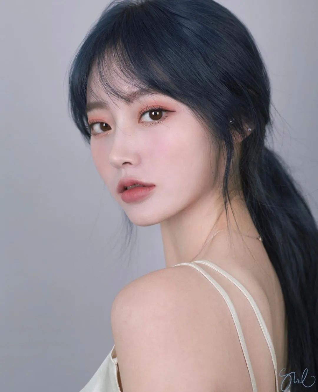 3款不挑脸型的刘海，又美又精致，自己动手就能剪