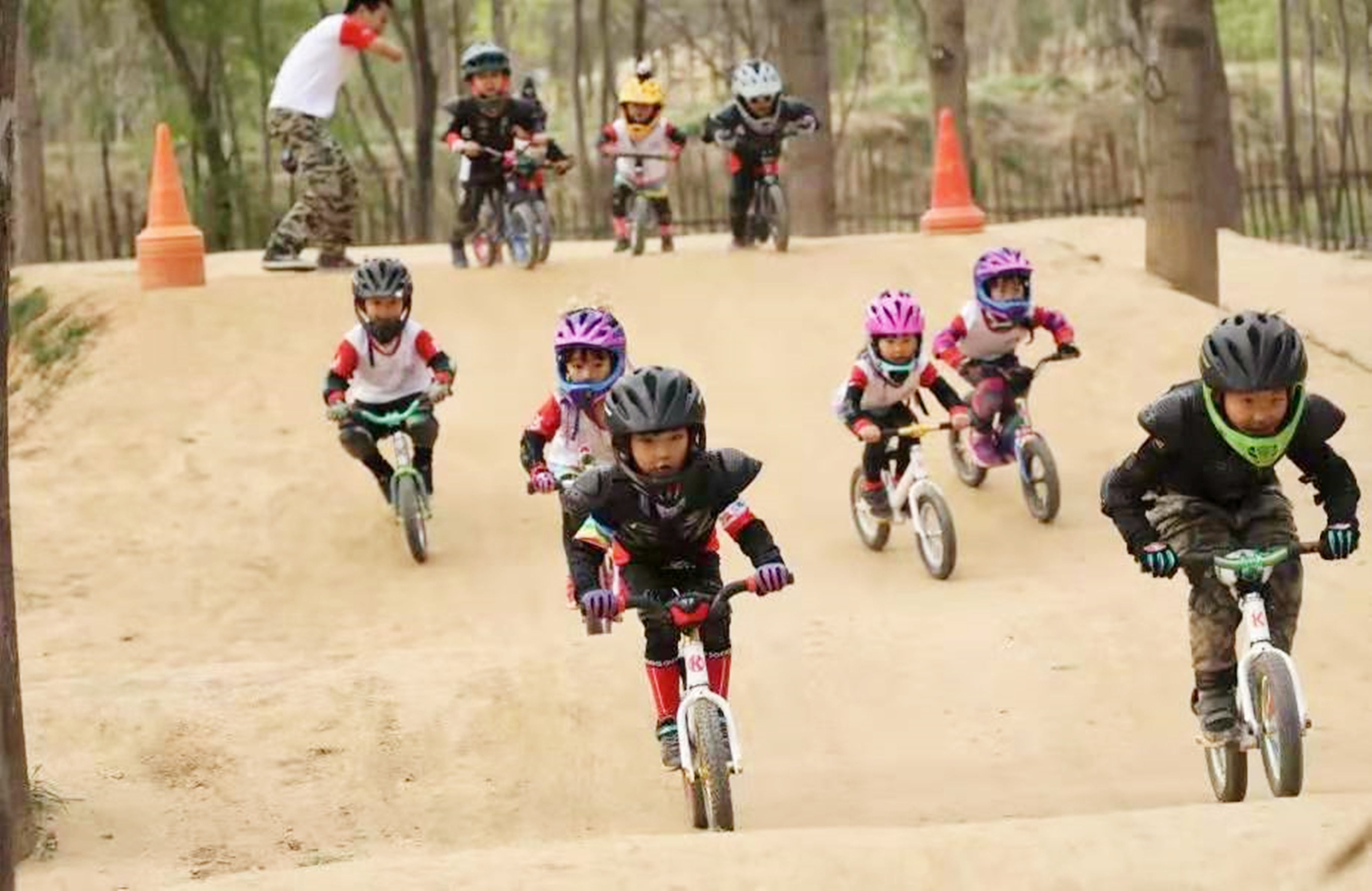 鍥藉簡鍋囨湡缁堜簬鍑哄彂,鍥藉簡鍋囨湡濡傜害鑰岃嚦