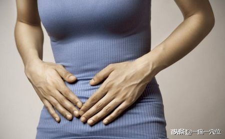 女性小腹中间坠痛,哪个穴位可以缓解女性生理期疼痛