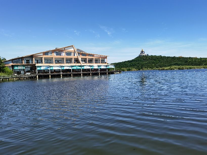 威海和厦门哪个海干净,威海的海干净美丽