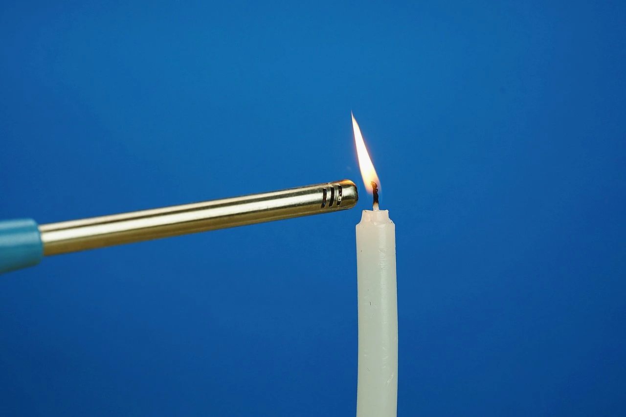 往气球里加水,往气球上涂什么会破