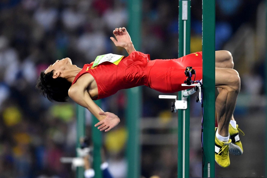 张国伟破朱建华跳高纪录视频,张国伟最好成绩超过朱建华了吗