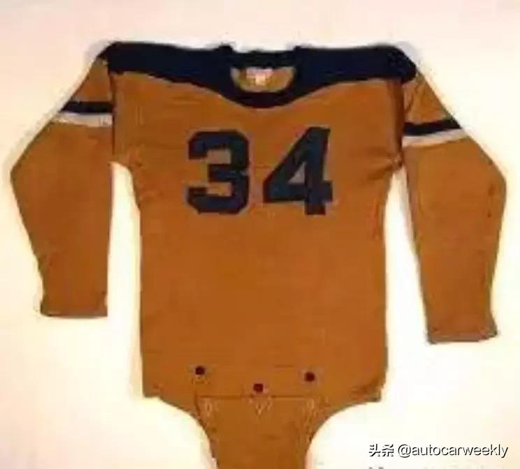 卫衣紧身怎么穿,卫衣装法