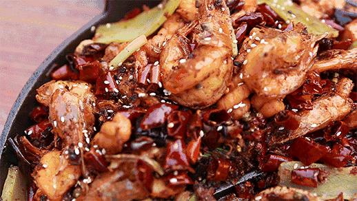 天津人借钱买奢侈品,天津人借钱吃海鲜是什么意思