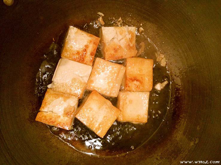 煎豆腐用老的还是嫩的,煎豆腐的家常做法带汤