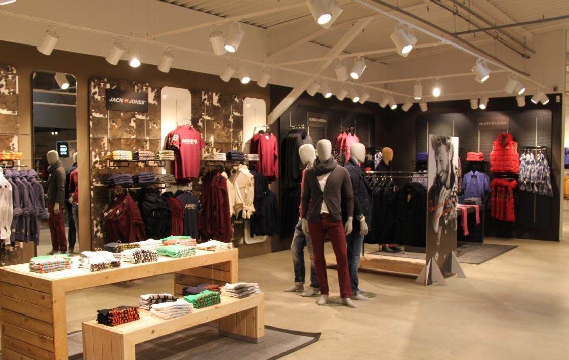 服装如何吸引顾客进店消费,服装店怎么才能让顾客不讲价