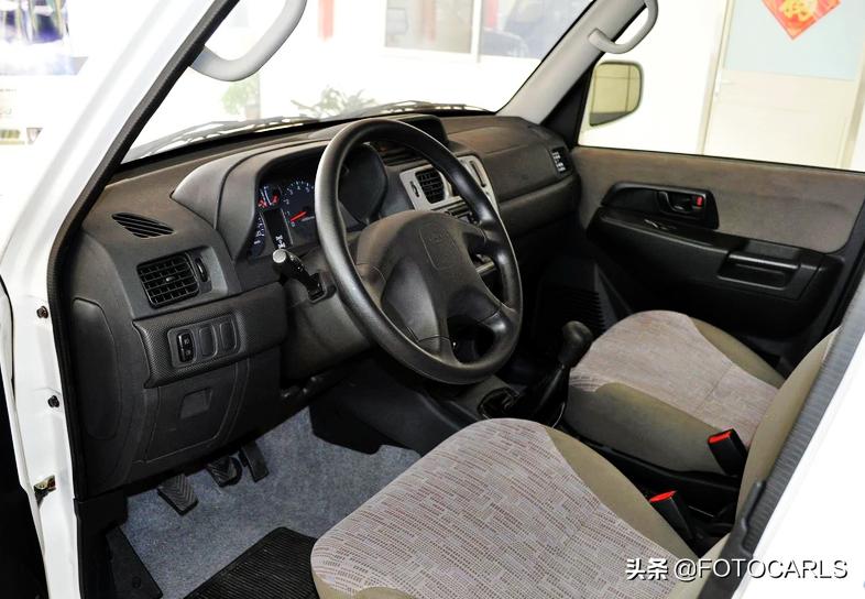 猎豹飞腾2007款2.0自动四驱豪华型,猎豹飞腾2.0两驱车是几缸