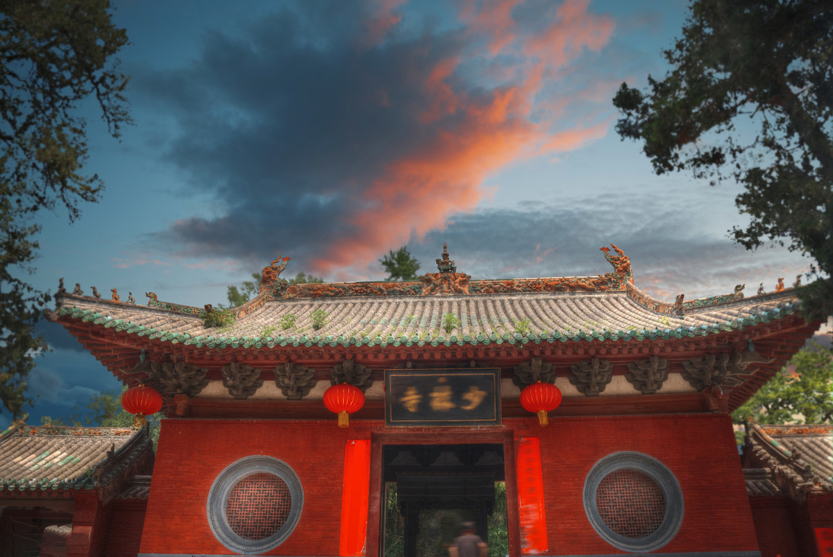 洛阳少林寺嵩山一日游报价,洛阳出发少林寺龙门石窟旅游团