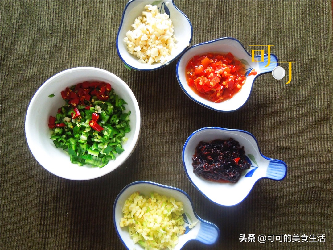 紫蒜辣酱蒸鱼头做法,剁椒蒸鱼头的辣酱