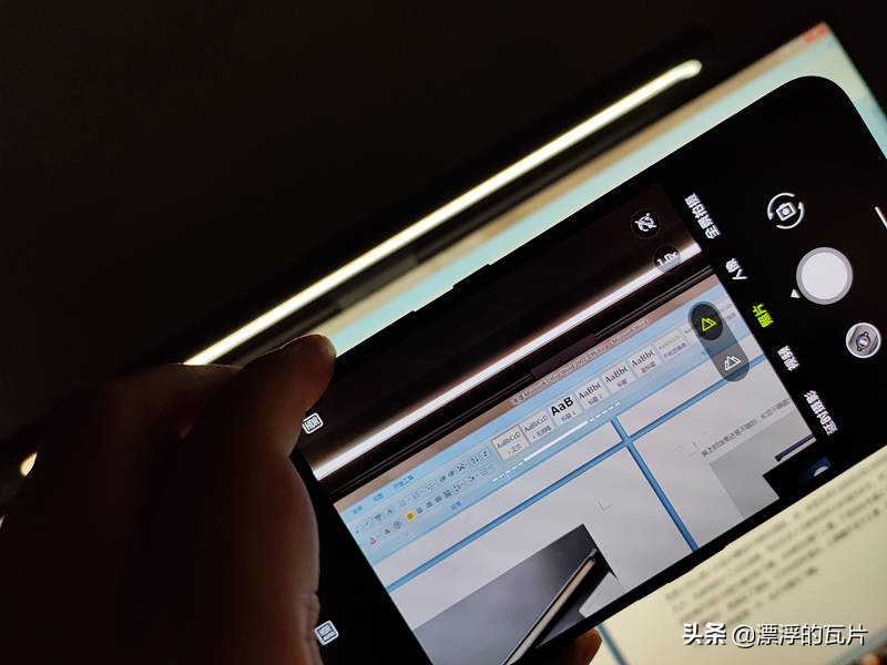显示器挂灯的正确方法,显示器挂灯白天有用吗