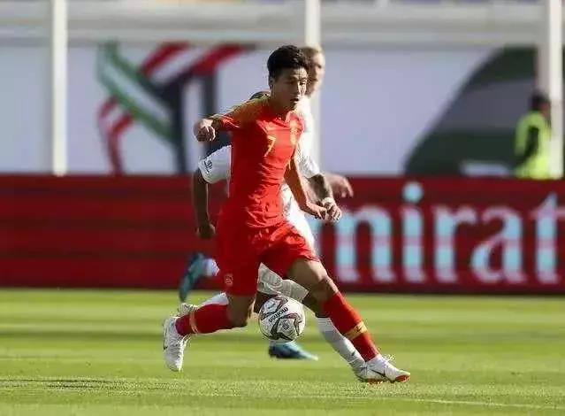 国足万万没想到,昨晚国足比赛谁赢了