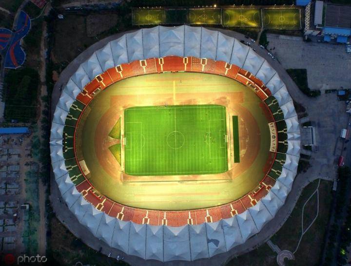 盘点足球场无法被超越的历史,中国为什么很少有专业足球场