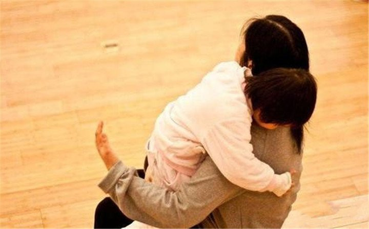 非常胆小恐惧怕黑怎么消除,怎样避免恐惧胆小怕黑