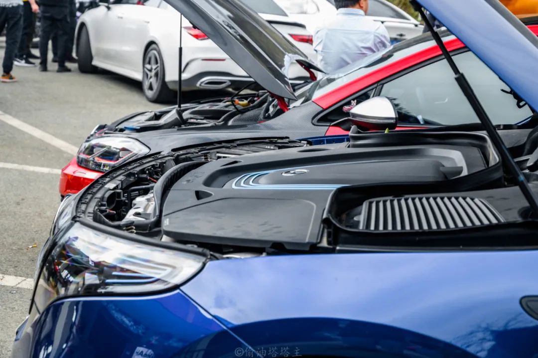 奔驰eqc400好还是350好,奔驰eqc400实际续航是多少