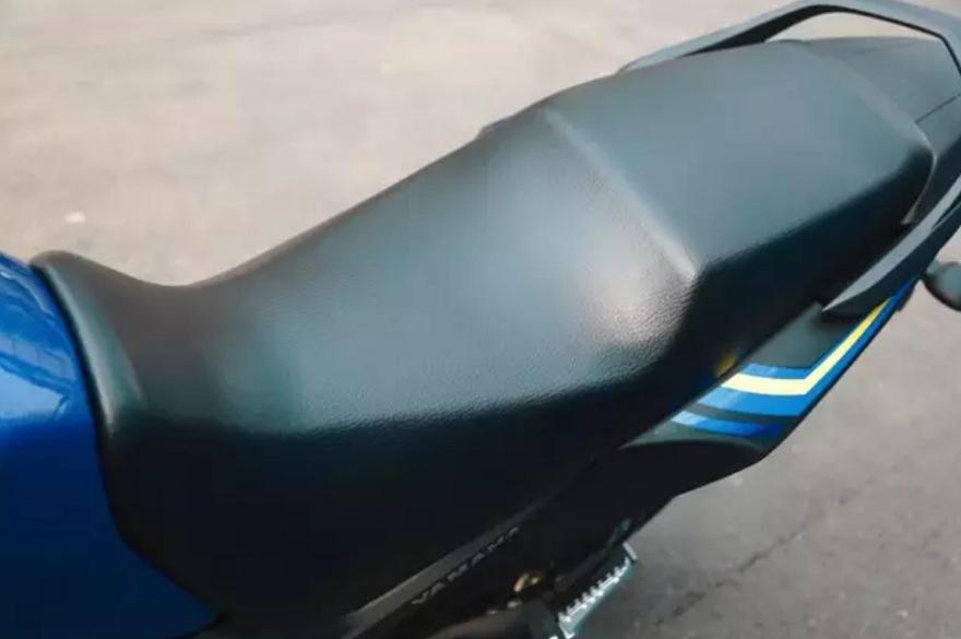 皮实耐用扭矩大的250水冷运动街车,最省油的250街车