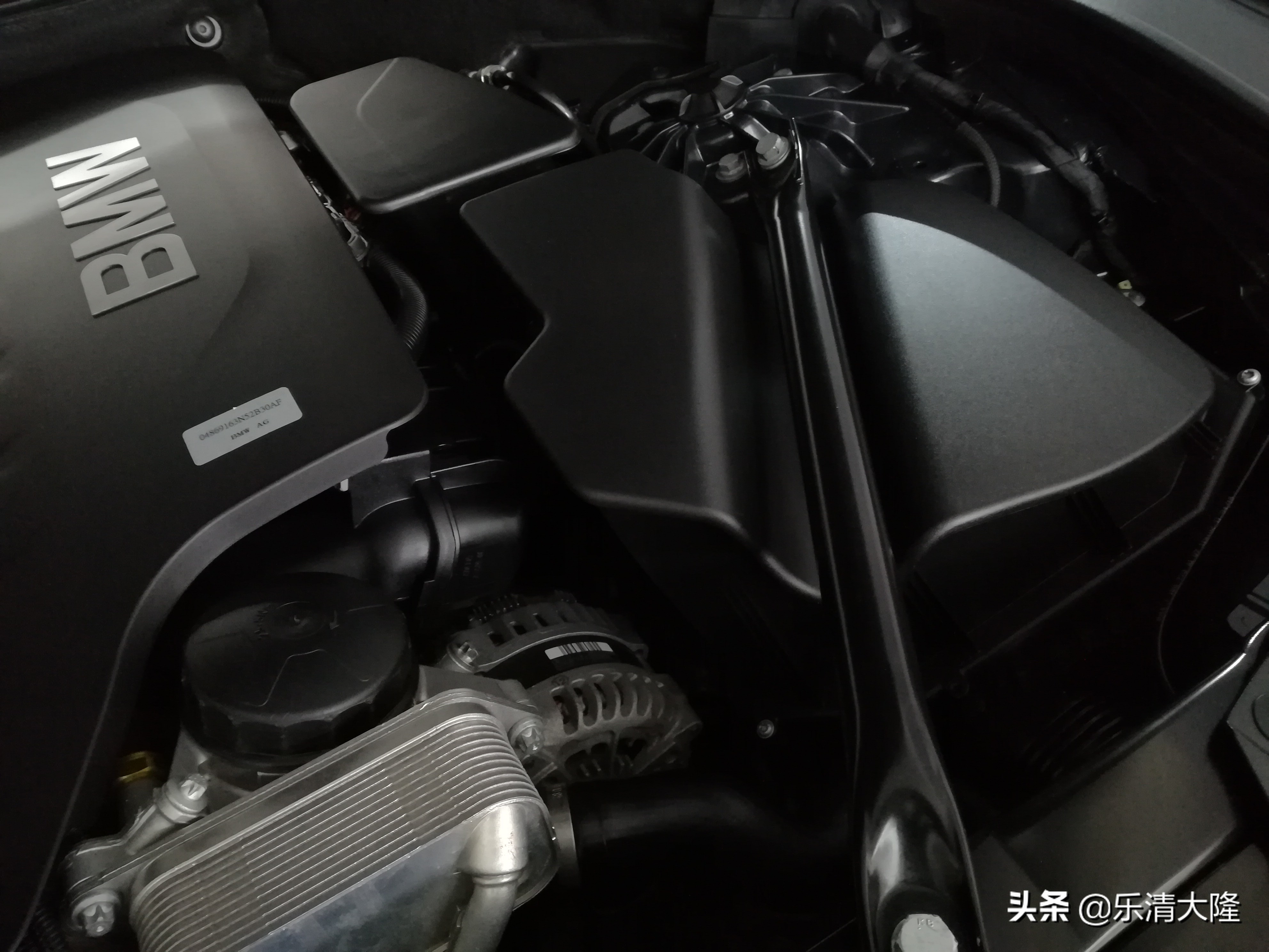 广州宝马7系内饰清洗,宝马7系发动机舱清洗