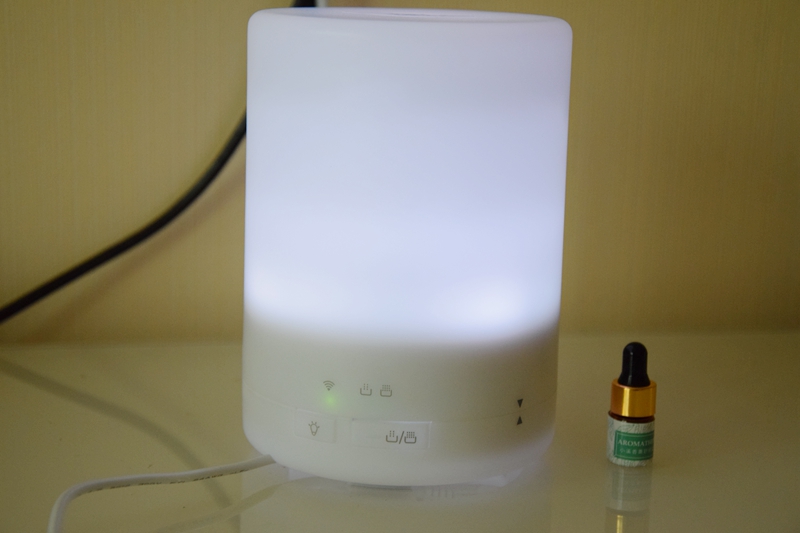 用了一年多的香薰机，一直当小夜灯，才知道还有这功能