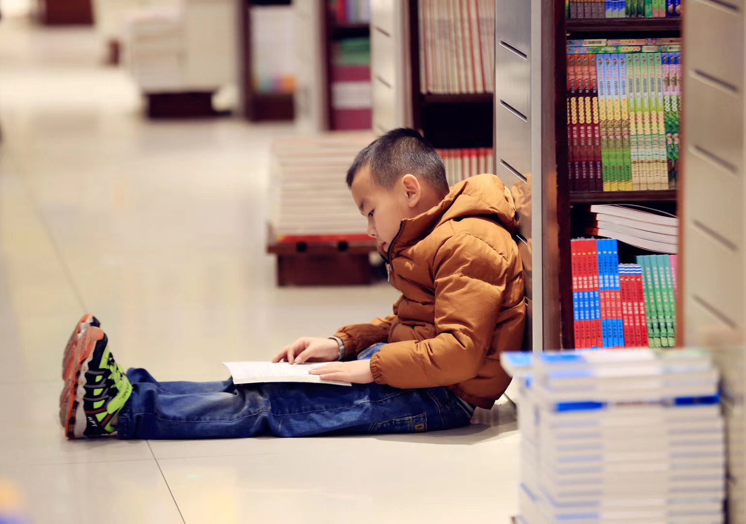 孩子偷钱屡教不改让他抄写什么好,孩子偷钱屡教不改怎么教育