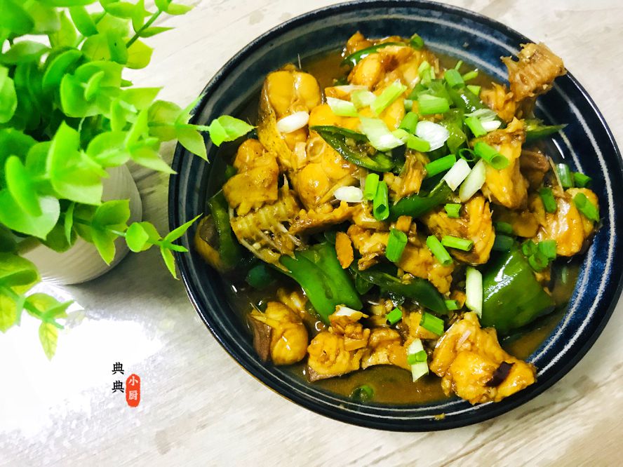 红烧鱼下锅前如何腌制,做红烧鱼需要提前一晚腌制么