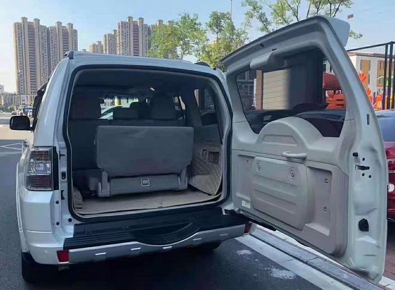 试驾帕杰罗v98柴油版,三菱帕杰罗v93在市区里的驾驶感受