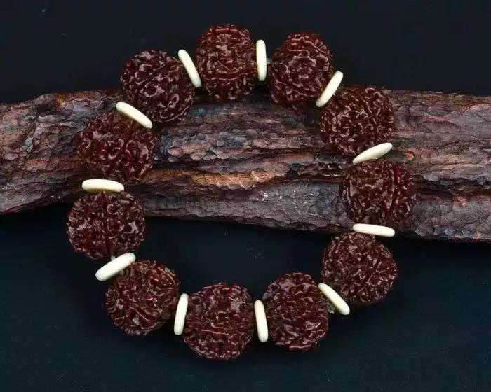 猪年合适带什么珠宝,狗年今年佩戴什么手串