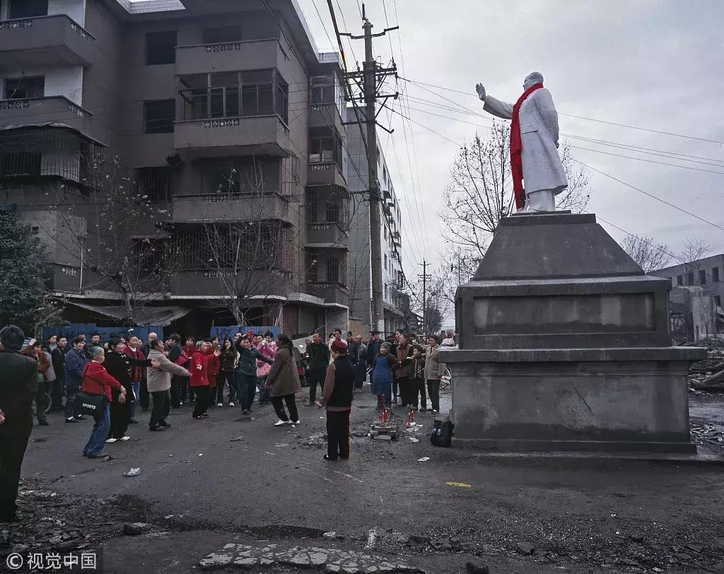 70张照片合集视频,70年衣食住行对比图