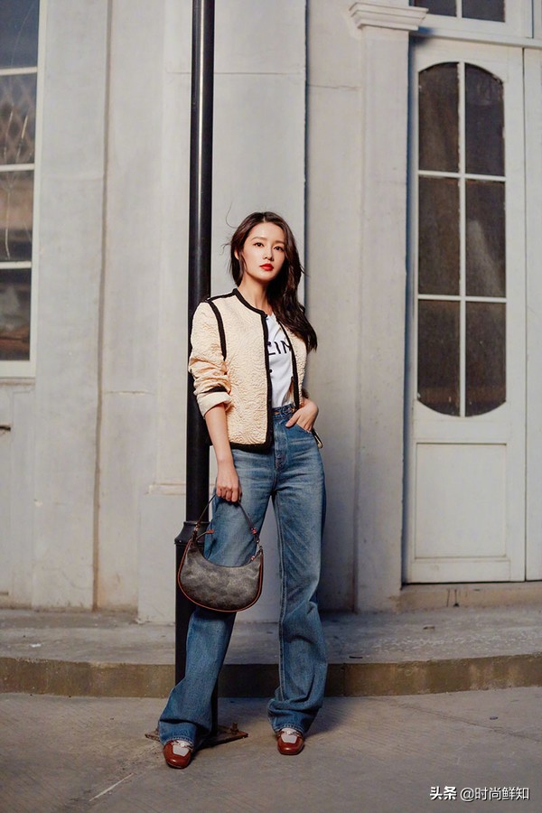 什么外套好看又不显腿短,显腿细的短款外套