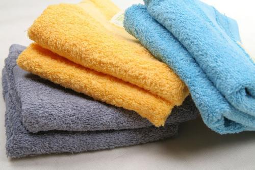 白色的毛巾时间久了发黄怎么洗,毛巾发黄了用什么洗