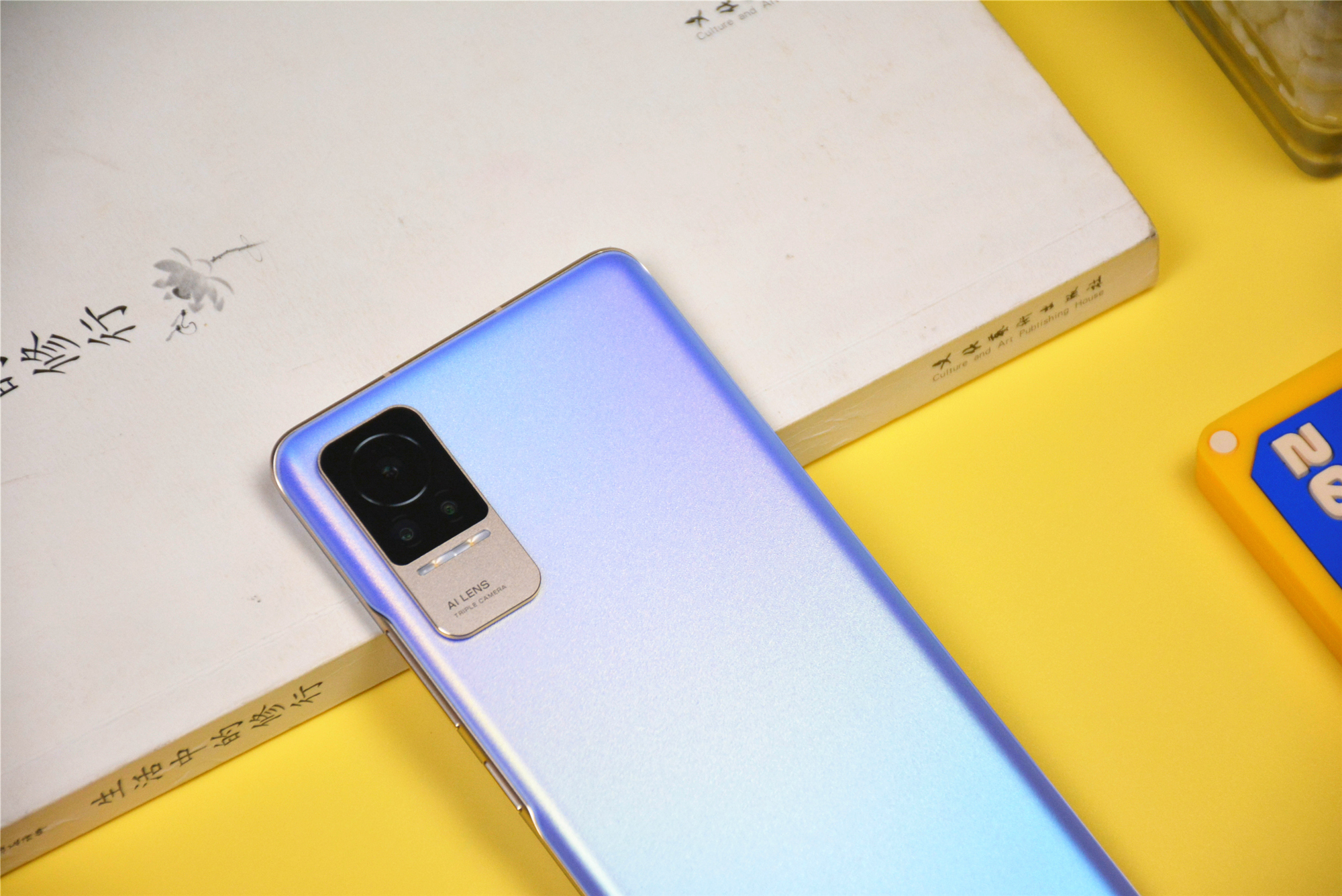 小米Civi自拍效果有多强?知名数码博主晒自拍,痘痘神奇的消失了