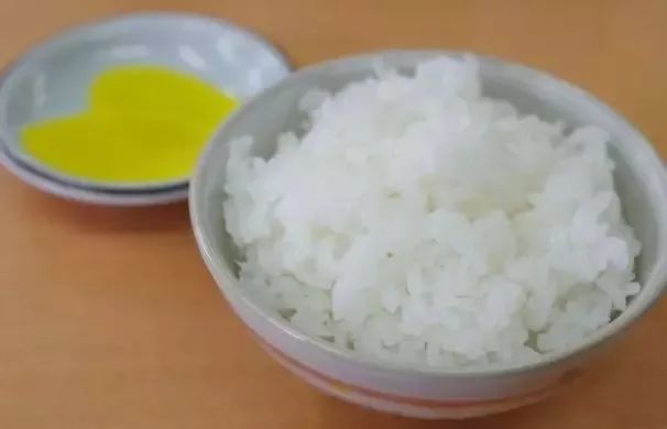 从味蕾上享受北海道的独特美食,重拾味蕾北海道香脆牛乳威化饼