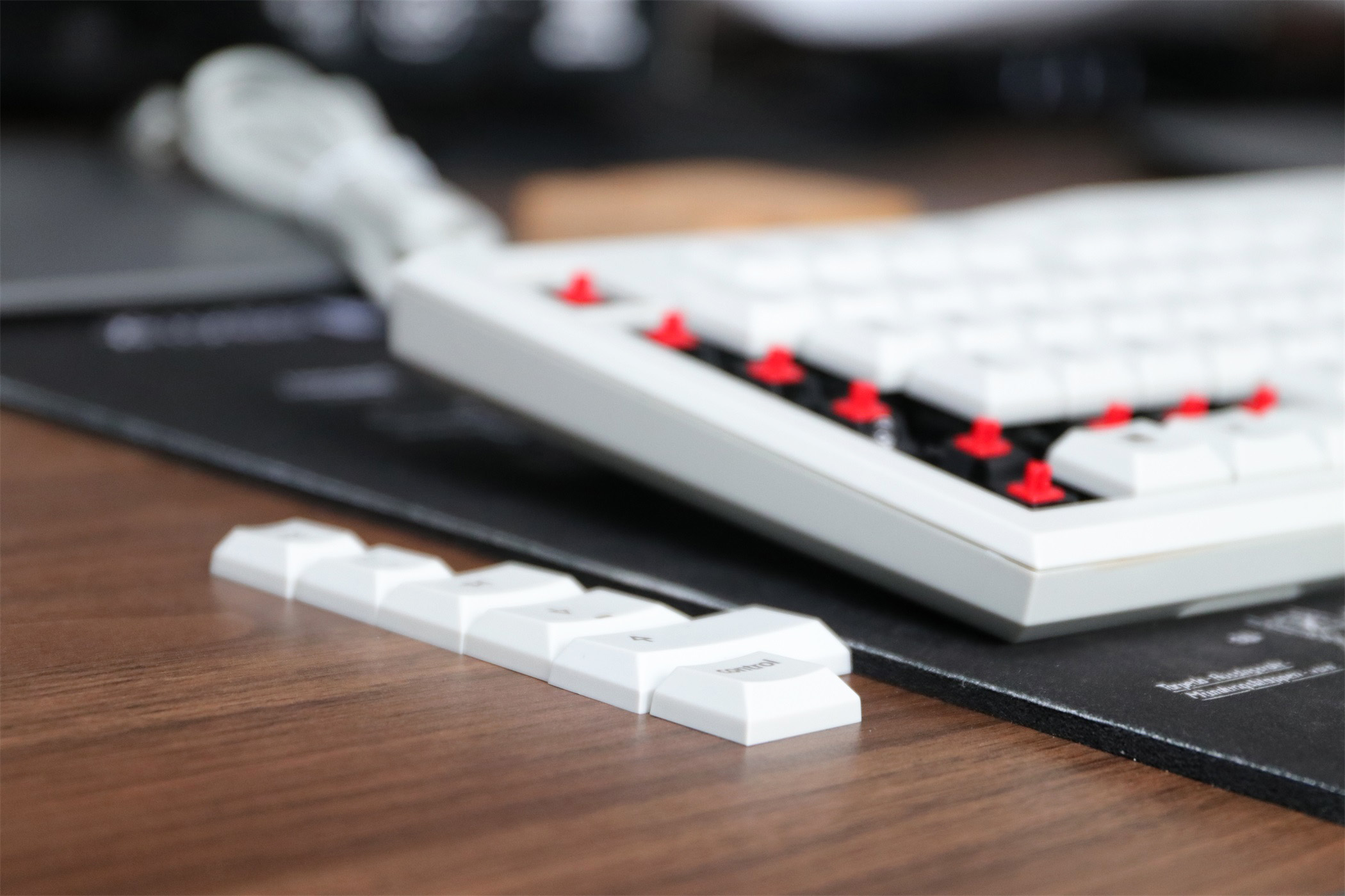 cherrymx2.0和ikbcc104哪个手感更好,cherrymx2.0s键盘怎么样