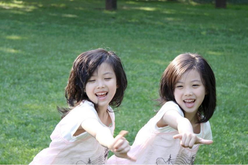 两对双胞胎四个儿子亲子鉴定,双胞胎只剩一个孩子亲子鉴定