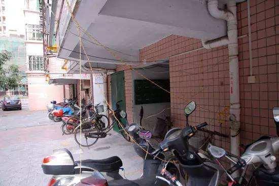 电动车一加速显示就掉两格电,电动车一加速就掉电是需要充电吗