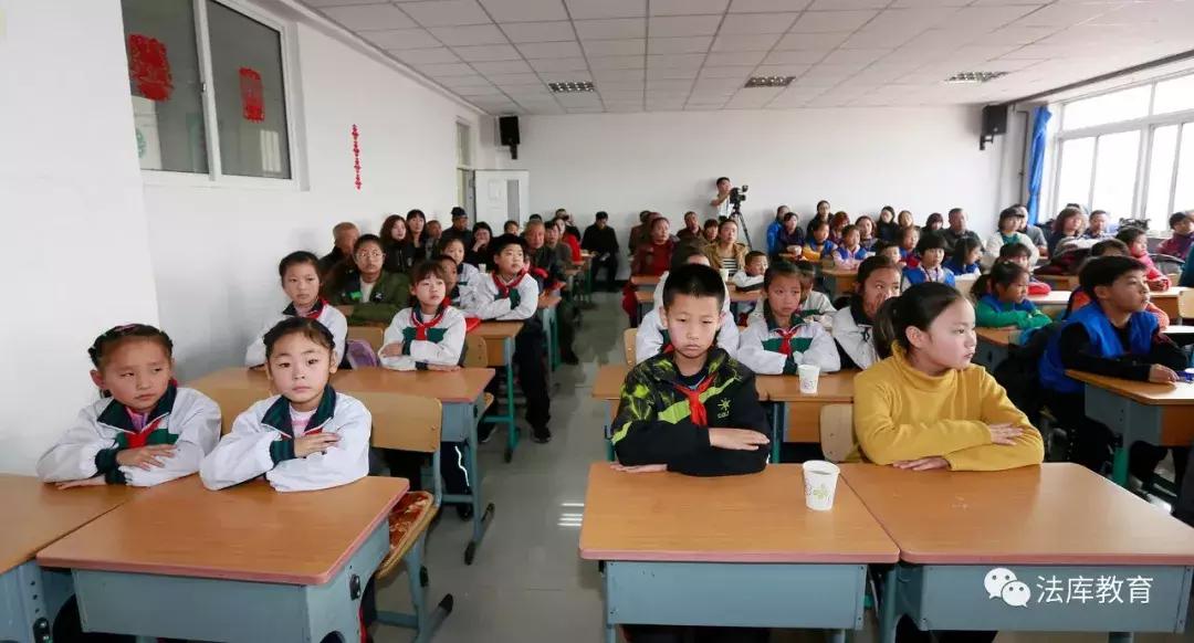 “智慧帮扶、护苗助学”新华小记者走进法库活动在冯贝堡小学举行