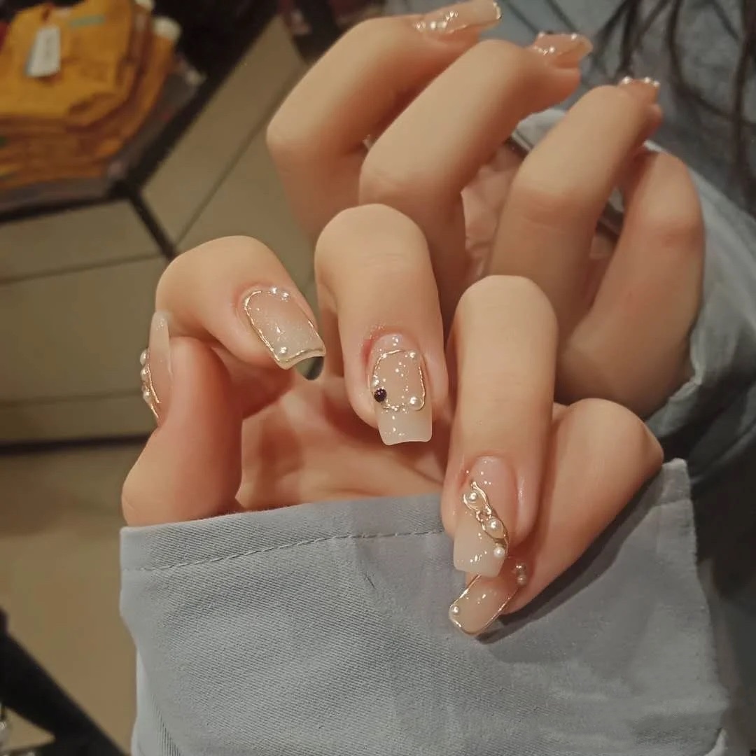 指甲油怎么涂好看简单,指甲油可以怎么涂更好看