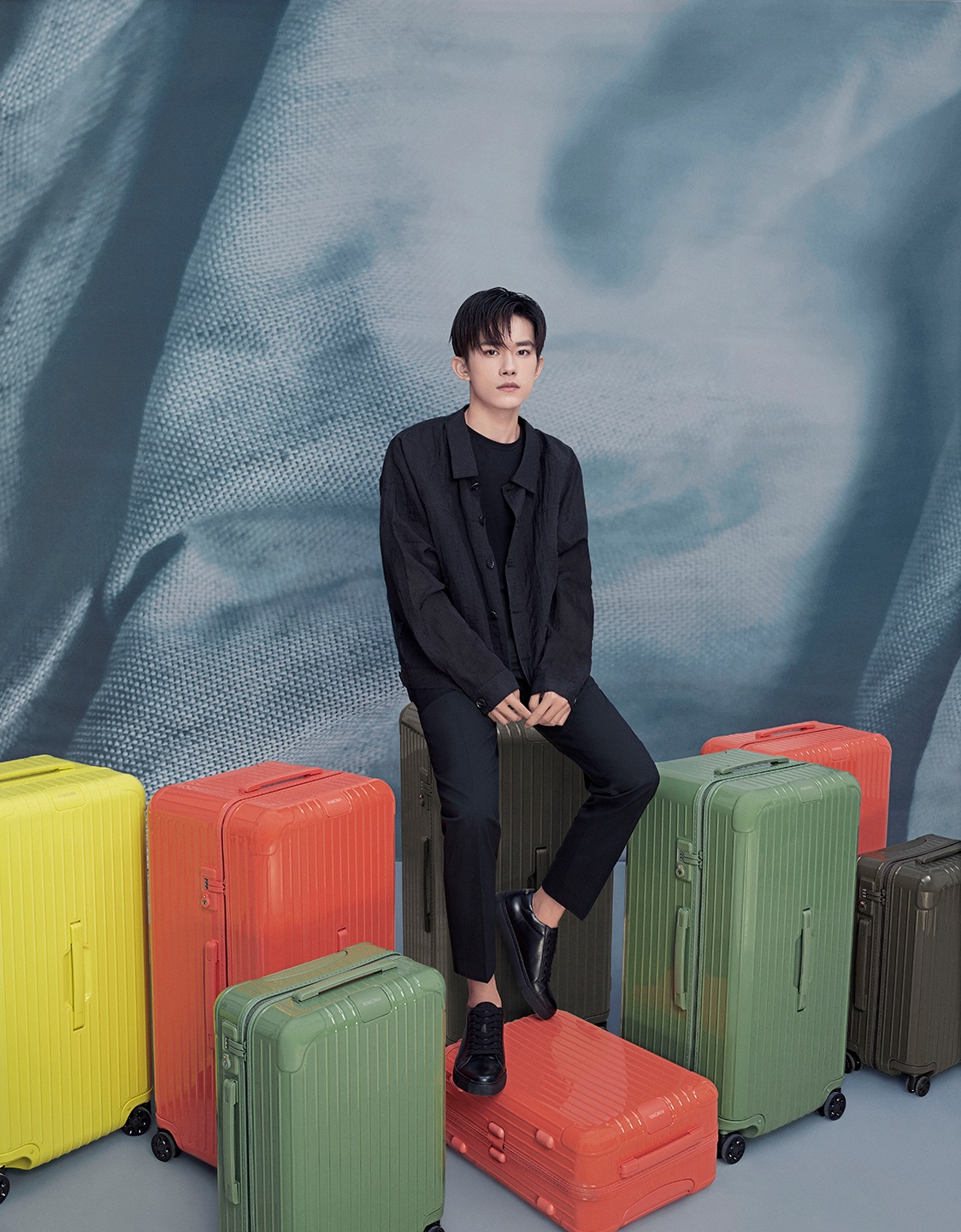 易烊千玺代言行李箱什么品牌,易烊千玺代言行李箱