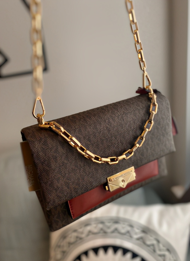 MK包包热门推荐,mk官网上没有奥莱mk女包款式