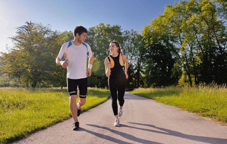 马拉松三个小时怎么跑,三小时跑完半马怎么训练