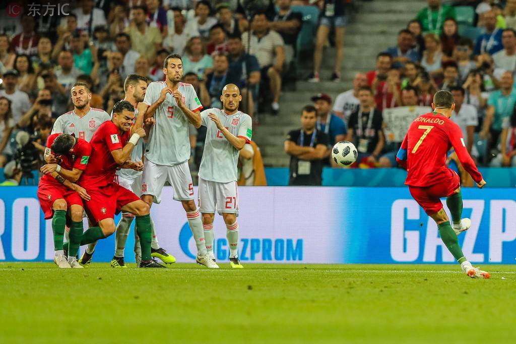 c罗14年凭什么得金球,一年一金球百年一梅西