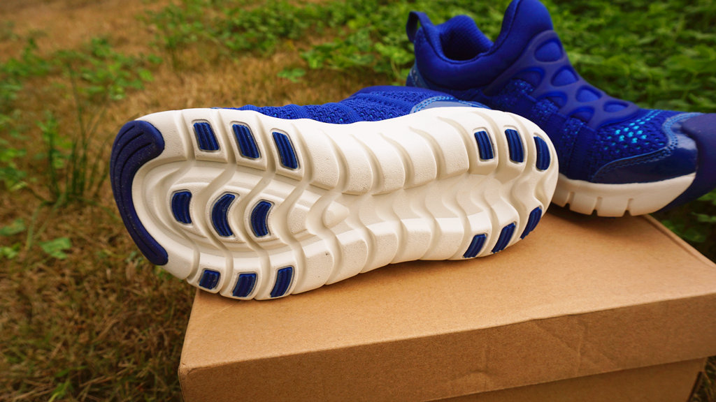 孩子运动鞋十大排名,云弹减震运动鞋2代