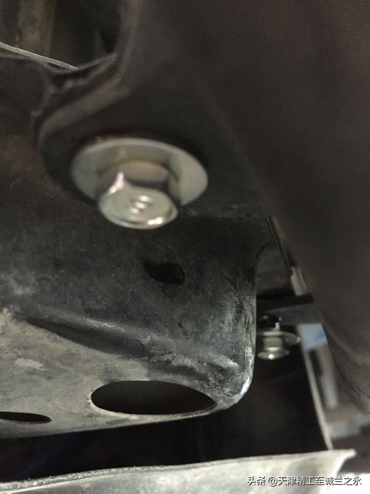 化州7哥翻新12代皇冠多少钱,11年丰田皇冠内饰翻新