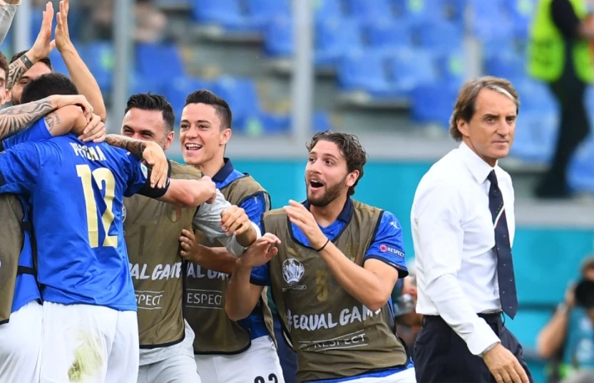 20年前意大利足球男模队,时隔53年意大利再夺欧洲杯冠军