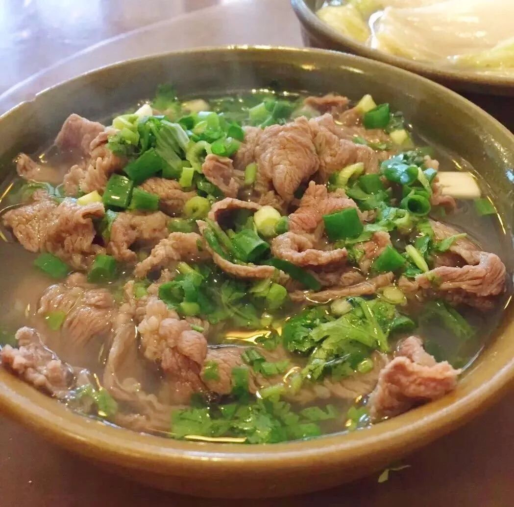 乐山是一个美丽的城市,乐山一个为了吃而来的城市